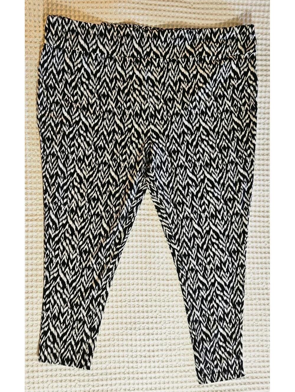 NWT 4X Plus Size 28W-30W Terra & Sky High Rise Fitted Leggings Herringbone Black - Picture 4 of 12